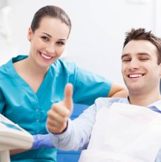 Comment soigner un abcès dentaire ?