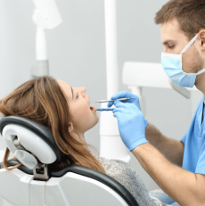 Dents sensibles au froid : causes, symptômes et traitements